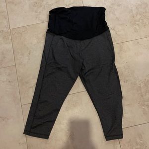 Isabel Maternity Crop Pants - like new - size L!
